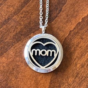 NEW Mom Heart Diffuser Necklace